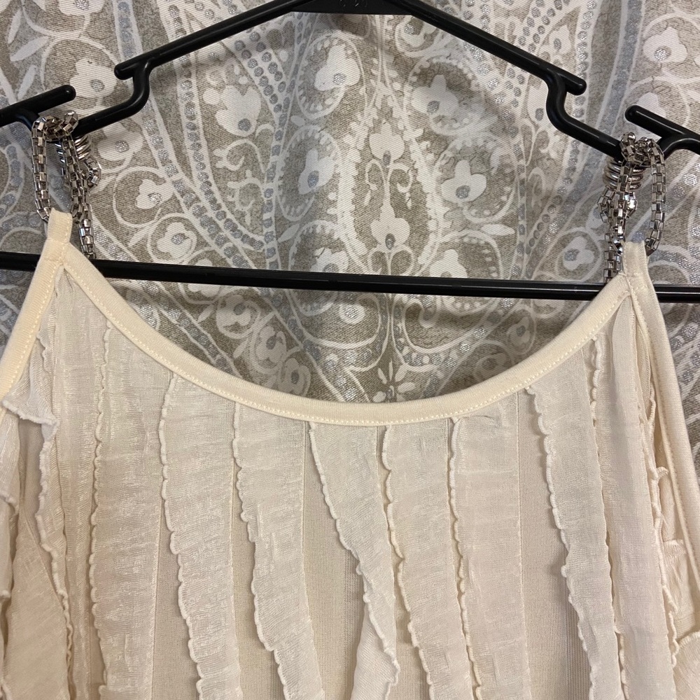 Off White Flowy Ruffle Tunic - Picture 3 of 4